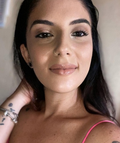 Junge Frau sucht Sexdate Kontakte